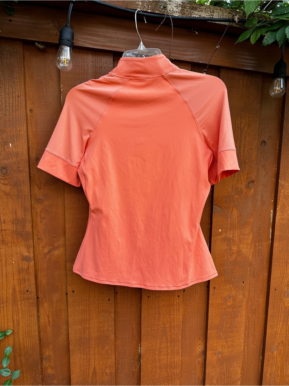 Lululemon Nulux golf shirt - Picture 5 of 5